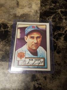 lot 698 image: 1952 Topps Bob Swift Detroit Tigers Baseball Card