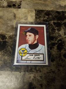 lot 704 image: 1952 Topps Sam Dente Chicago White Sox Baseball Card