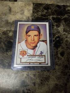 lot 713 image: 1952 Topps Johnny Lipon Detroit Tigers Baseball Card