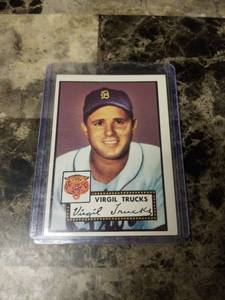 lot 733 image: 1952 Topps Virgil Trucks Detroit Tigers Baseball Card