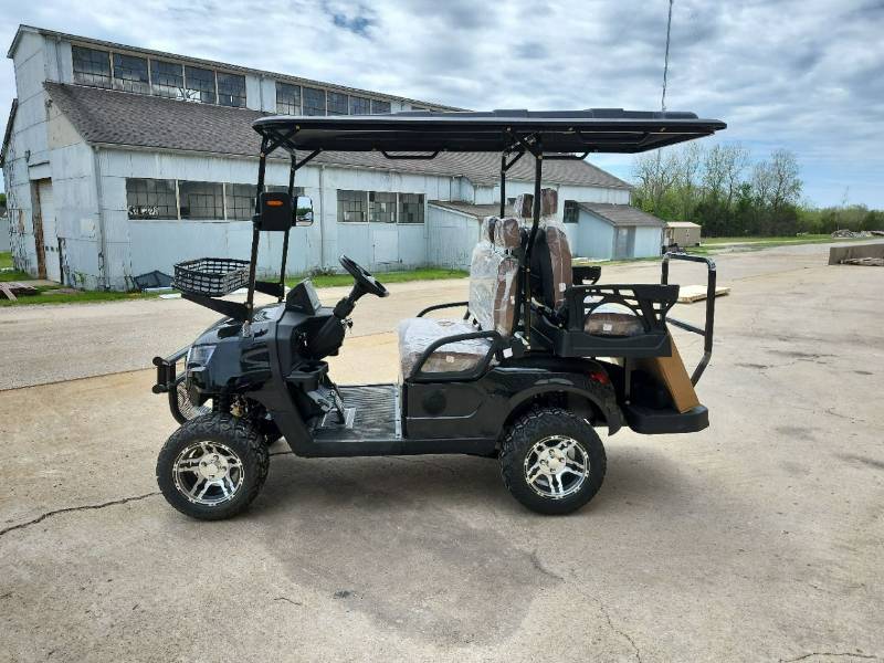 lot 300 image: SDLANCH 2026 4-Passenger Golf Cart  SDLC80