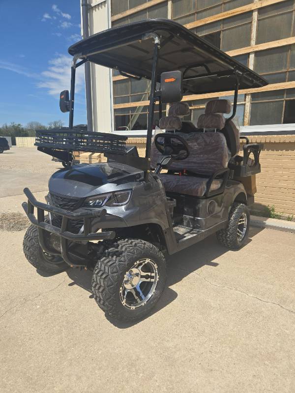 lot 302 image: SDLANCH 2026 4-Passenger Golf Cart  SDLC80