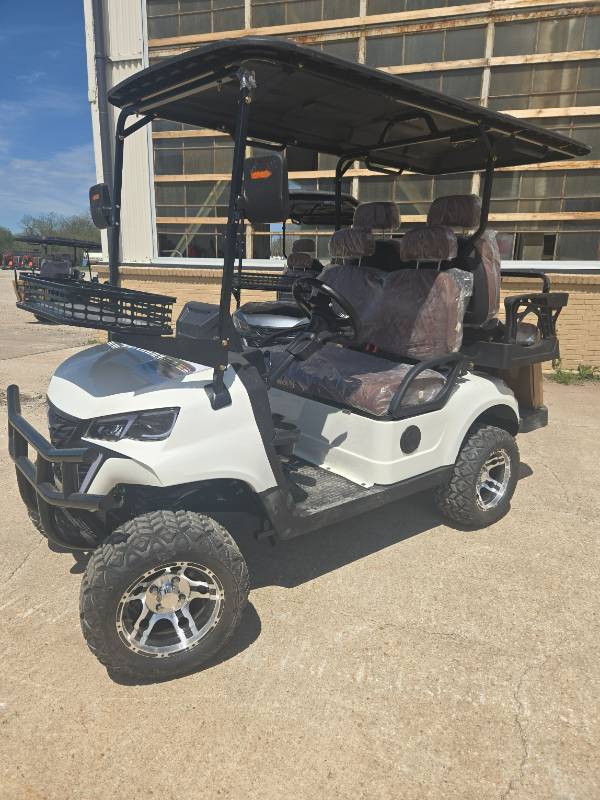 lot 303 image: SDLANCH 2026 4-Passenger Golf Cart  SDLC80