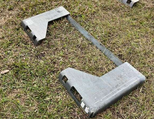 lot 2855 image: Unused Wolverine  Ecotric 38in Thick Quick Tach Cut Out Mount Plate  QMP1-16-10T