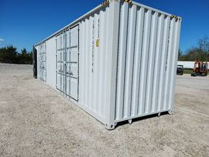 lot 2901 image: One Way Use 40 High Cube Storage Container, 2 Door Opening, End Opening  Wolverine ZTCU4008798