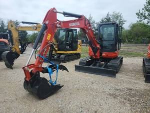 lot 11 image: 2020 Kubota U55-4 Compact Excavator  Enclosed Cab  Dozer Blade  Steel Tracks w Rubber Pads