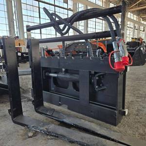 lot 7065 image: Captok Mini Skid Steer Side Shift Forks  CK-CYHC
