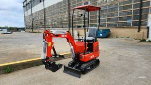 lot 426 image: Unused SDLANCH Mini Excavator  ME15