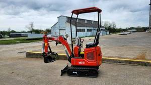 lot 427 image: &nbspUnused SDLANCH Mini Excavator  ME15