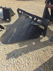 lot 608 image: Wolverine Skid Steer Tree Digger  TD-13-36R