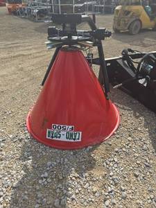 lot 615 image: Faza Fertilizer Spreader  F500