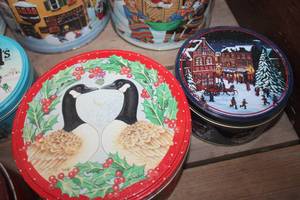 lot 4819 image: Christmas Tins