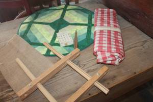 lot 4828 image: Wood Quilt Square, Material and More