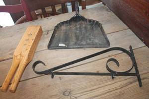 lot 4832 image: Vintage Metal Dust Pan, Plant Hook & More
