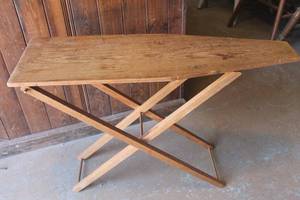 lot 4839 image: Childs Wood Toy Ironing Board
