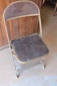 lot 4845 image: Vintage Metal Folding Chair