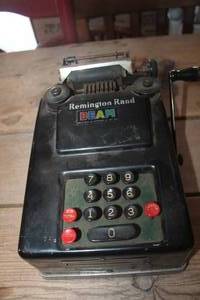 lot 4730 image: Antique Remington Register Calculator