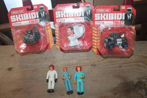 lot 4734 image: Vintage Action Figures and More