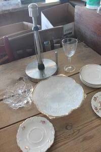 lot 4776 image: Vtg. Milk Glass Serving Dish and More