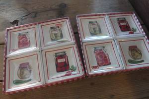 lot 4791 image: NIB Party Plates