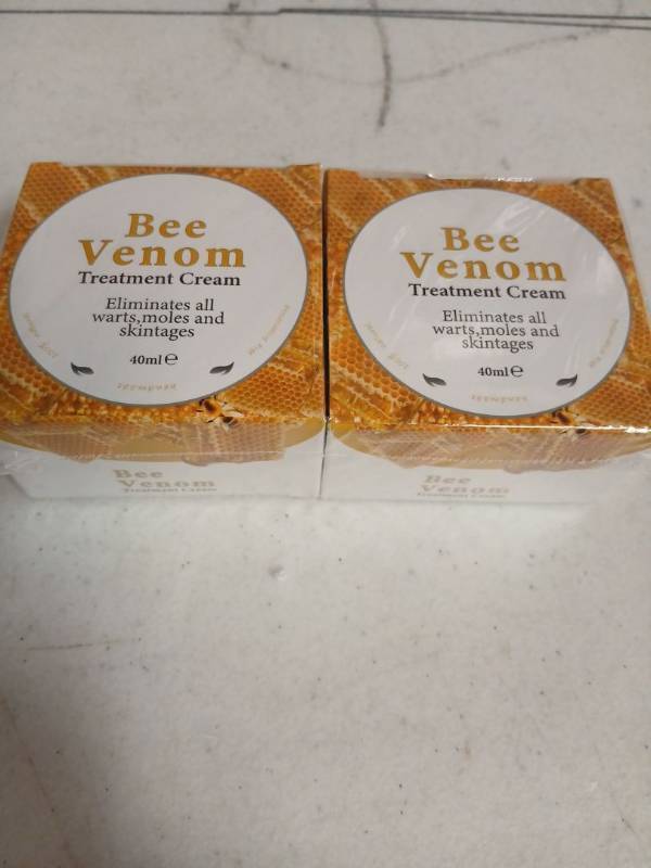 lot 29800 image: Bee Venom Treatment Cream 40ml - Set of 2 - Retail $15