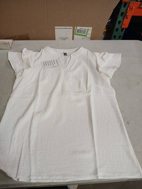 lot 52103 image: White Flutter Sleeve Summer Blouse-M