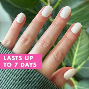 lot 4022 image: Olive & June Effects Super Stick Mani Press On Nails  Extra Short Round  No Glue Needed  32 Tab Nails in 16 Sizes  Non-Toxic Tabs  Easy On-Off Non-Damaging Realest Look  7-Day Wear Cloud Chrome - Retail $10
