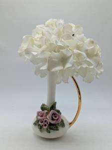lot 714222 image: Capodimonte Porcelain Flower Vase with Gold Handle