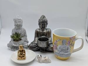 lot 714225 image: Buddha Collection with figurine, candle holder, mug, trinket tray and Tao figurine