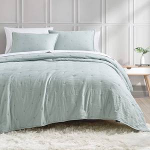 lot 172 image: BOURINA Embroidery Quilt Set 3-Piece Oversized King Quilt Set Pre-Washed Microfiber Ultra Soft Lightweight Star Embroidery Bedspread Coverlet Set, Aqua - Retail $48