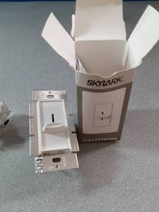 lot 355 image: Lutron Skylark Light Dimmer Switch - Retail $15
