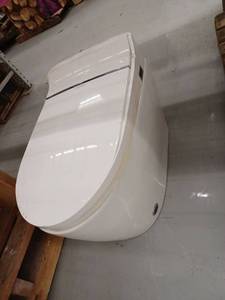 lot 26302 image: Kuzuia Smart Tankless Toilet, Modern Multi Function On Piece Toilet, 22090-300