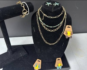 lot 231 image: Gold Chain Necklace and Earrings including Starfish Earrings