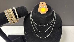 lot 237 image: Costume Jewelry Set with Leopard Print Bracelet and Chain Necklace