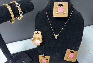 lot 243 image: Gold Tone Jewelry Set with Chain Link Bracelets and Crystal Stud Earrings