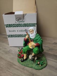 lot 402 image: Pipka Celtic Irish Santa Figurine with Box