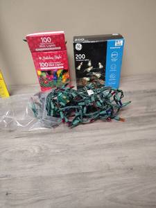 lot 431 image: Christmas String Lights Bundle - 300 Mini Holiday Lights GE and Holiday Style