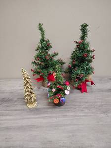 lot 455 image: Mini Decorative Christmas Tree Collection including one with buttons as ornaments