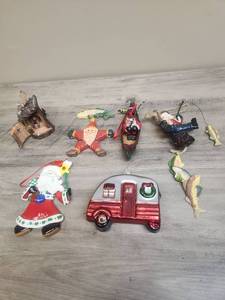 lot 476 image: Christmas Ornament Collection Set