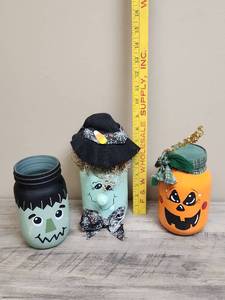 lot 513 image: Halloween Mason Jar Decorations Set of 3