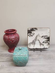 lot 548 image: Decorative Red Pottery Vase and Blue Jar and a Giraffe Motif Plate with plate stand