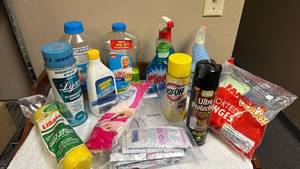 lot 617 image: Mixed Household Cleaning Supplies Bundle