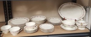 lot 701 image: Bavaria Tirschenreuth Germany Rosedale 257 Pattern Fine Porcelain China Dinnerware Set - good condition