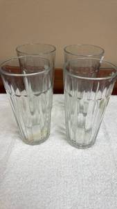 lot 719 image: Set of 4 Clear Glass Tumblers with Ribbed Design