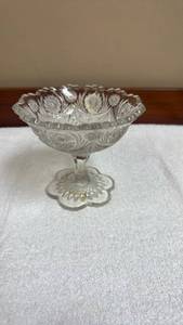lot 727 image: Cut Crystal Glass Candy Dish