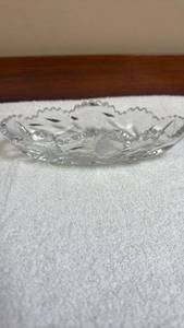 lot 728 image: Cut Crystal Glass Decorative Bowl