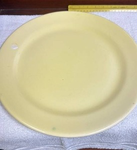 lot 742 image: Taylor Smith & Taylor Lu-Ray 14 Round Pastels Yellow Serving Plate