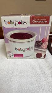 lot 753 image: Babycakes Chocolate Melter 2.5 Cup Capacity