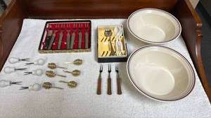lot 770 image: Mid Century Modern Carving Set, Spoons, Shrimp Forks, Corn Cob Skewers, and two ceramic bowls