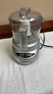 lot 771 image: Cuisinart Mini-Prep Plus Food Processor with Chop and Grind Functions